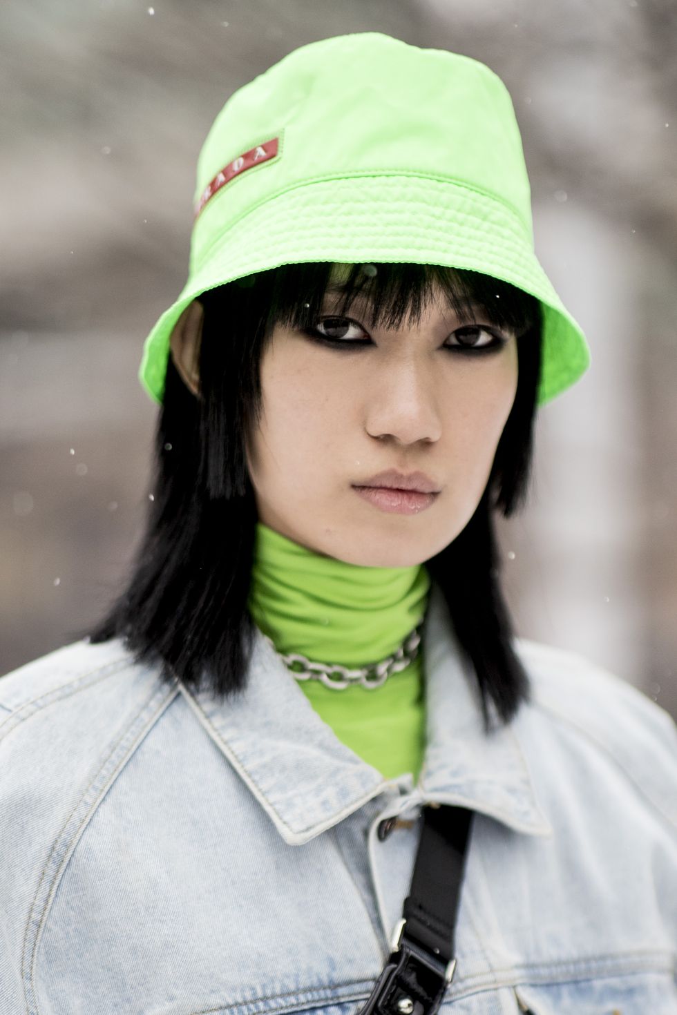 Green, Clothing, Cool, Hat, Cap, Headgear, Street fashion, Lip, Fashion accessory, Baseball cap, 