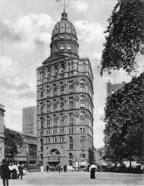 New York World Building, New York City, New York, USA, early 20th century.