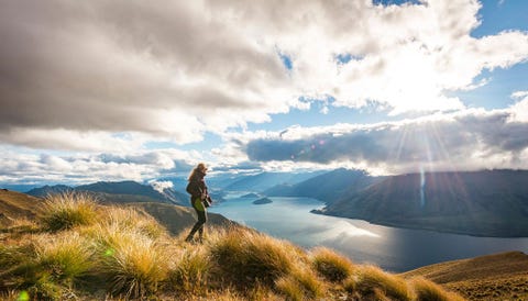 Deze uitgestrekte tweelingmeren worden omringd door bergen en zijn onderling verbonden door niet meer dan een kreek Rond en op het Wanakameer bruist het van de activiteit  kajakken klimijzerladders via ferrata fietsroutes en meer  terwijl het Haweameer juist uitblinkt in sublieme kalmte