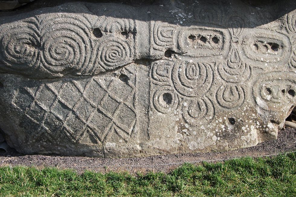 Newgrange burial mound carvings Bru na Boinne Ireland