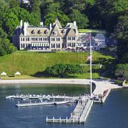 Beautiful yacht clubs in New England