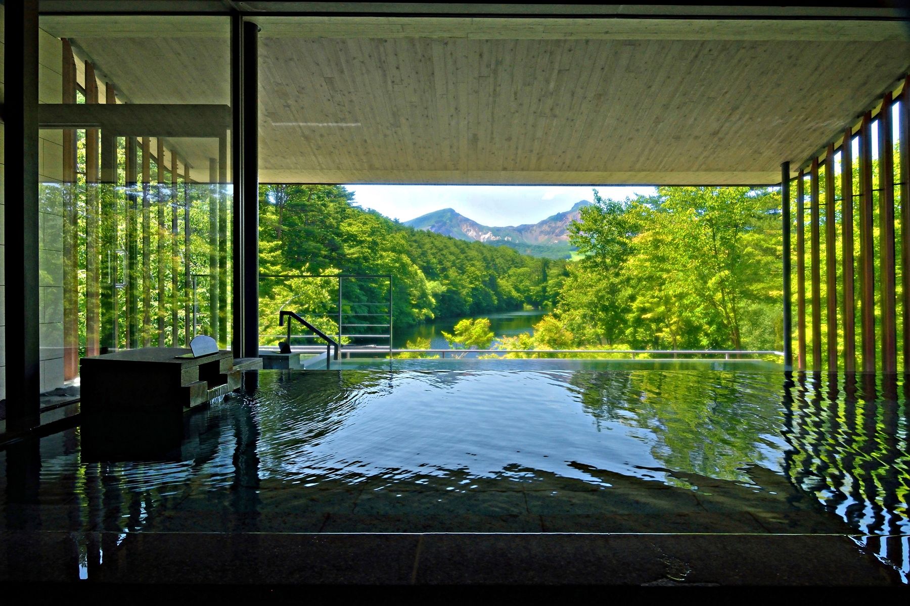 裏磐梯高原ホテル｜福島・磐梯山を望む高原リゾート