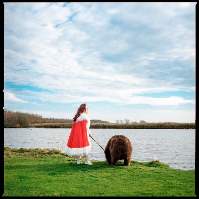 Deze dierentemmer woonde met haar circusbeer in de Nederlandse polder