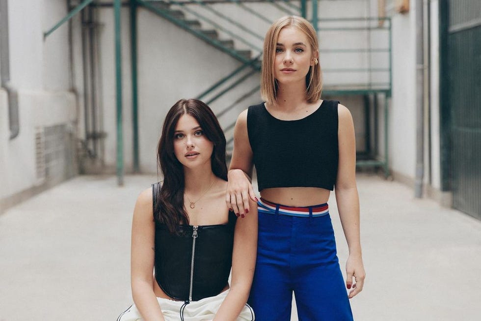 nicole wallace y clara galle protagonizan ni una más