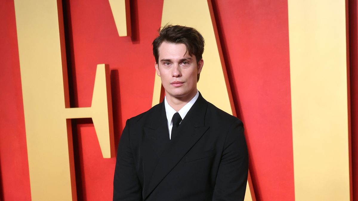 preview for Julianne Moore and Nicolas Galitzine on accents, intimate scenes and stealing from set