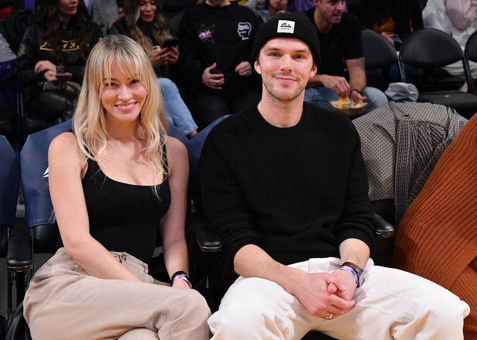 celebrities at the los angeles lakers game