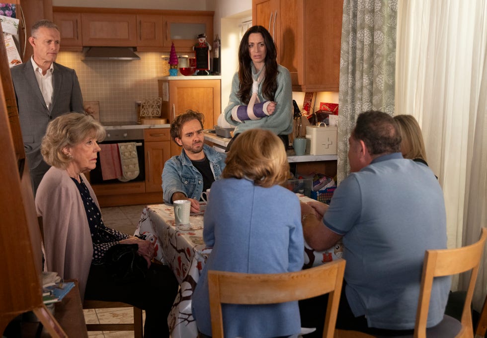 nick tilsley, audrey roberts, david platt, shona platt, gail rodwell, jesse, coronation street