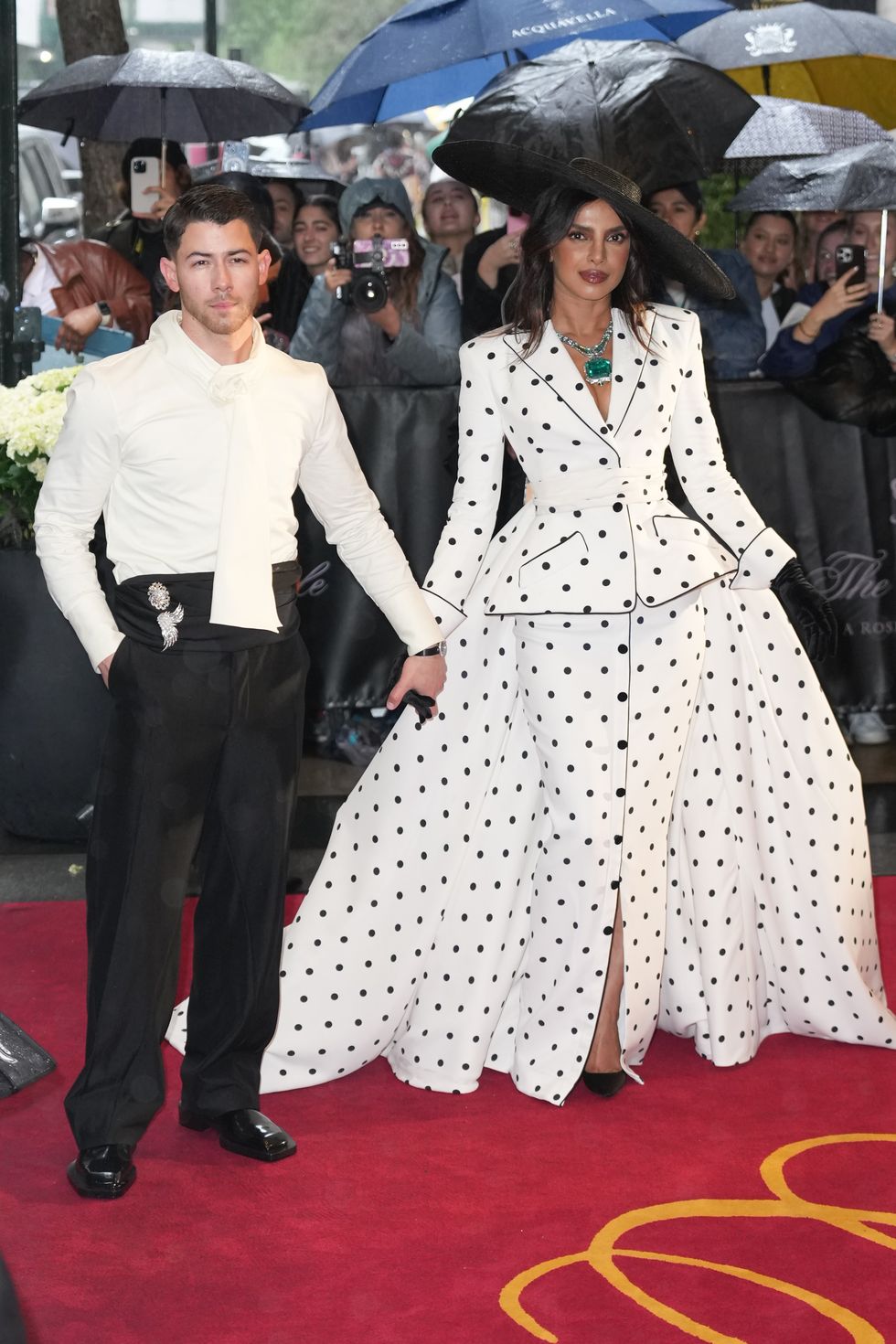 the carlyle hotel: 2025 met gala departures