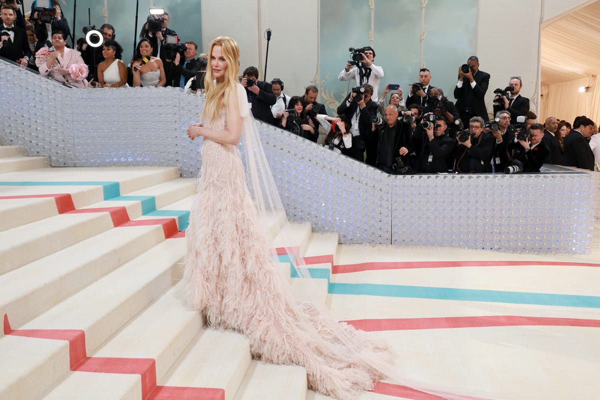 preview for Nicole Kidman wears 2004 Chanel gown to the Met Gala