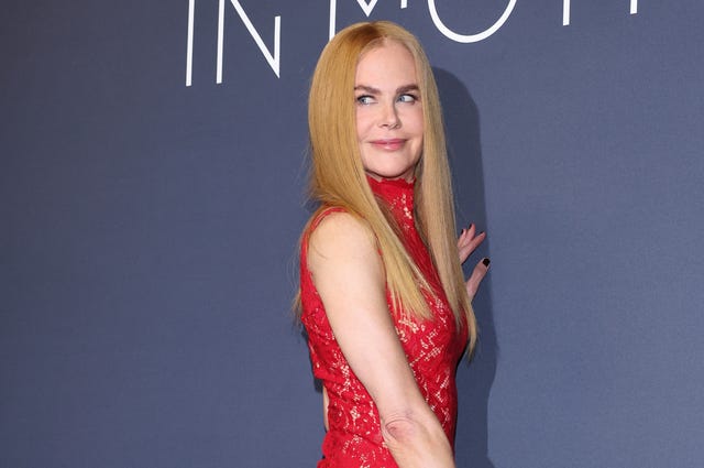 nicole kidman cherry cola red bob hair transformation