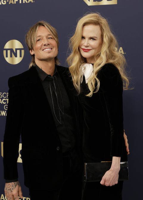 santa monica, california   february 27 l r keith urban and nicole kidman attend the 28th annual screen actors guild awards at barker hangar on february 27, 2022 in santa monica, california photo by frazer harrisongetty images