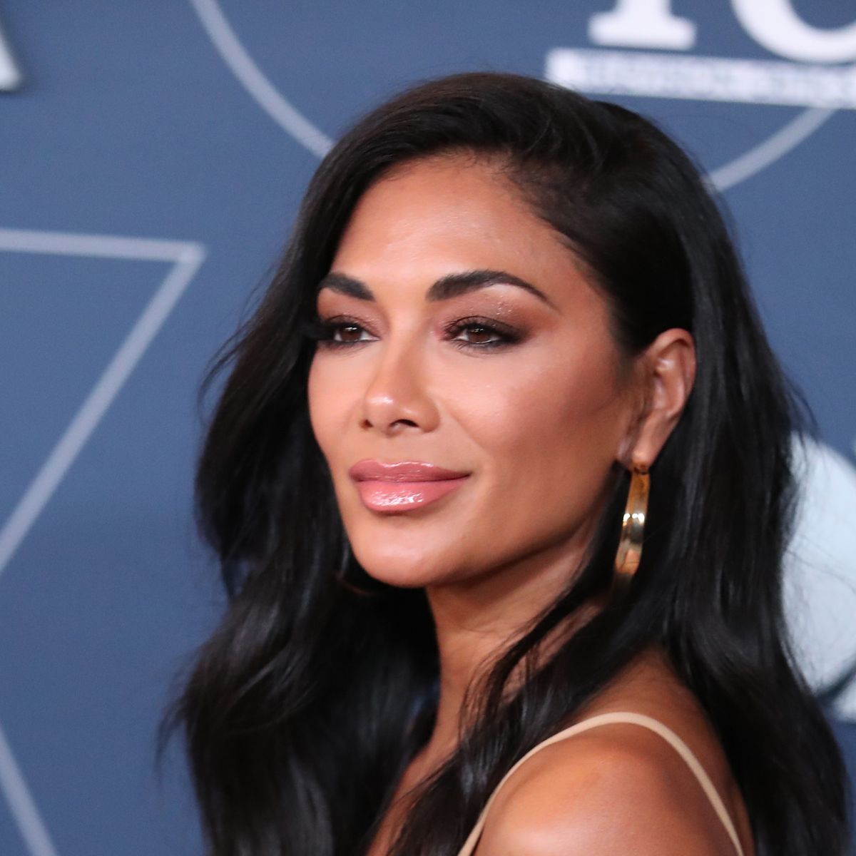 Nicole Scherzinger Has Chiseled Abs In A Floral Bikini In IG Pics