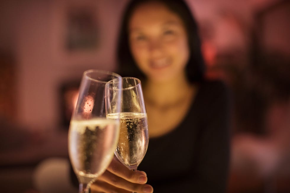 Drink, Champagne stemware, Stemware, Glass, Wine glass, Champagne, Alcohol, Alcoholic beverage, Wine, Drinkware, 