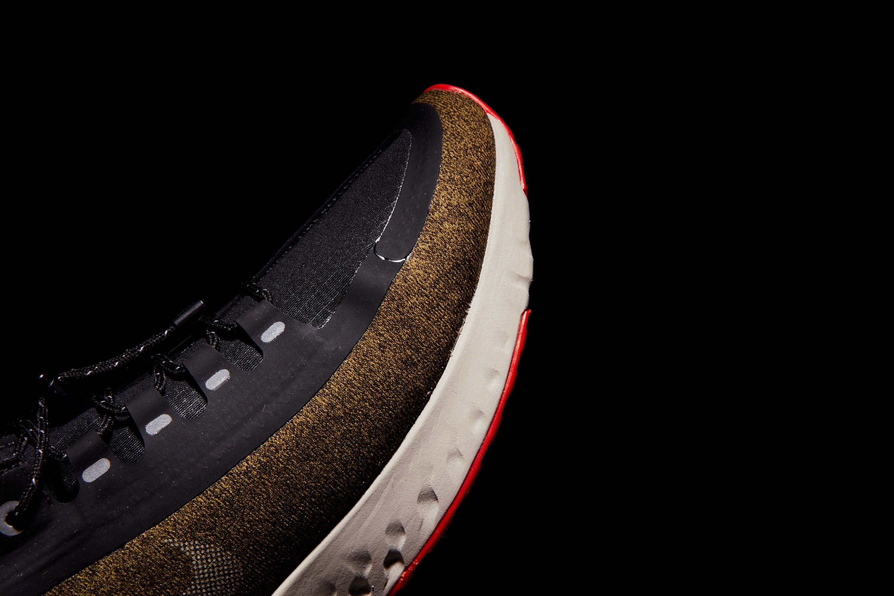 Nike Odyssey React Shield