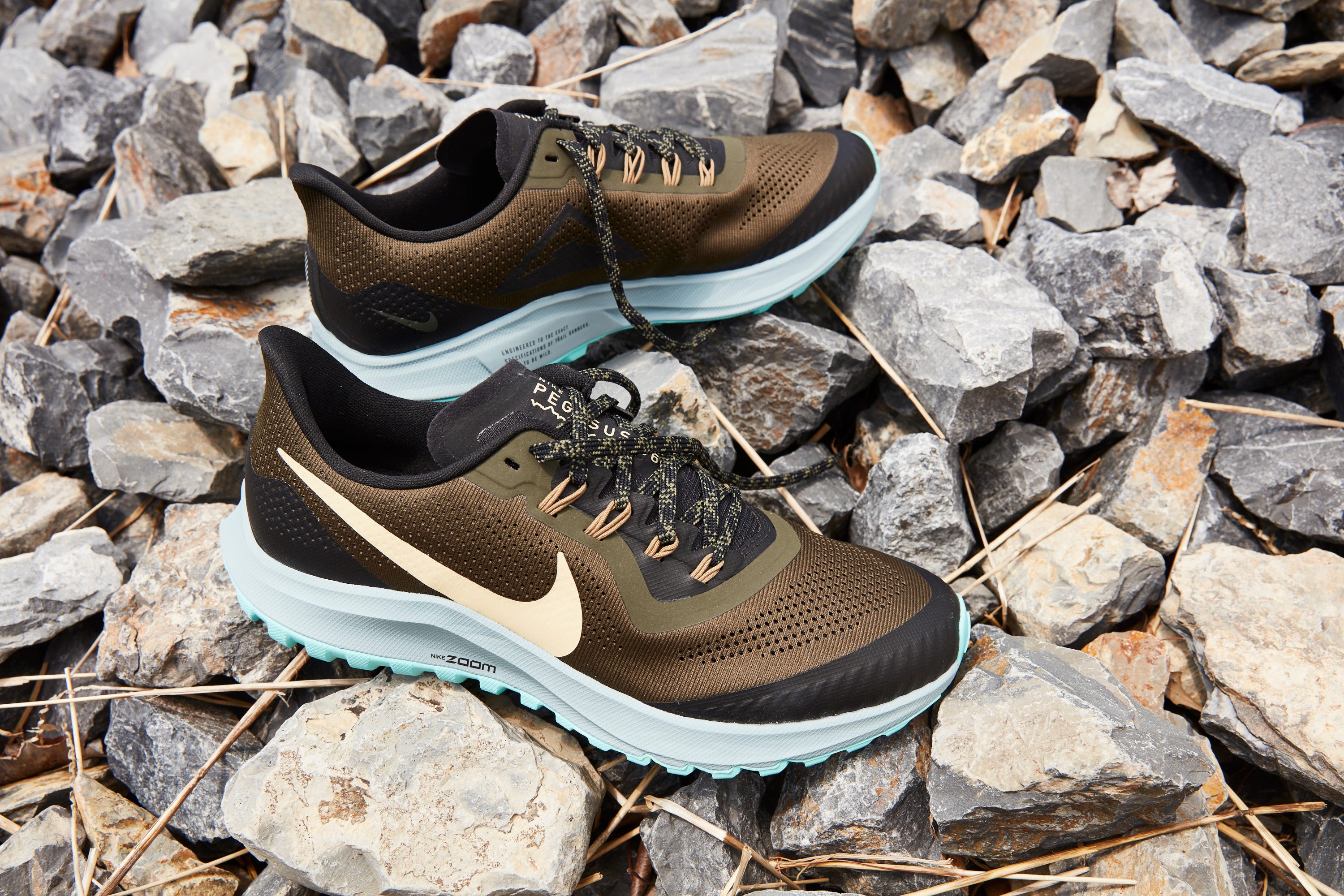Shoe, Footwear, Outdoor shoe, Running shoe, Walking shoe, Brown, Hiking shoe, Hiking boot, Sneakers, Cross training shoe, 
