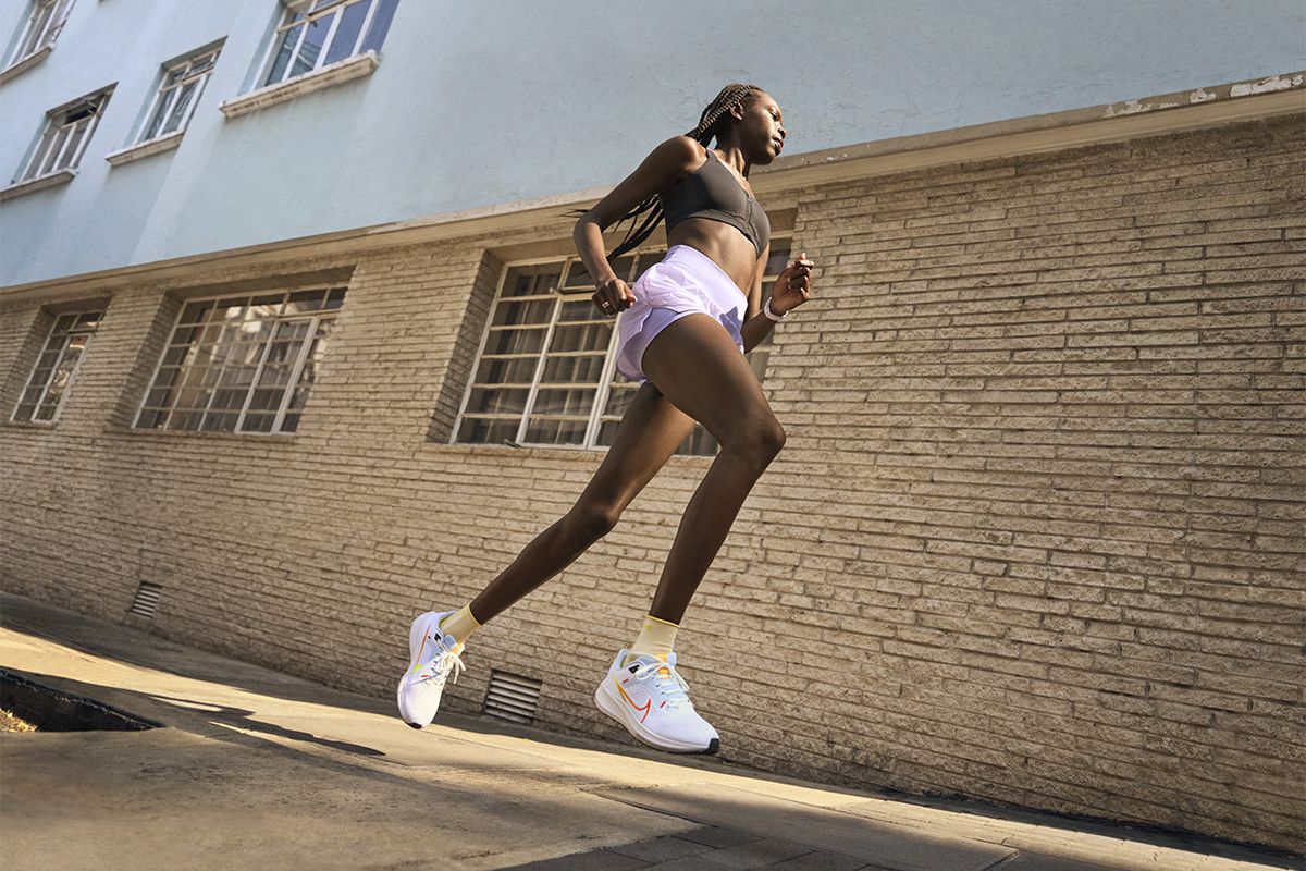 Las mejores zapatillas negras de mujer para hacer running