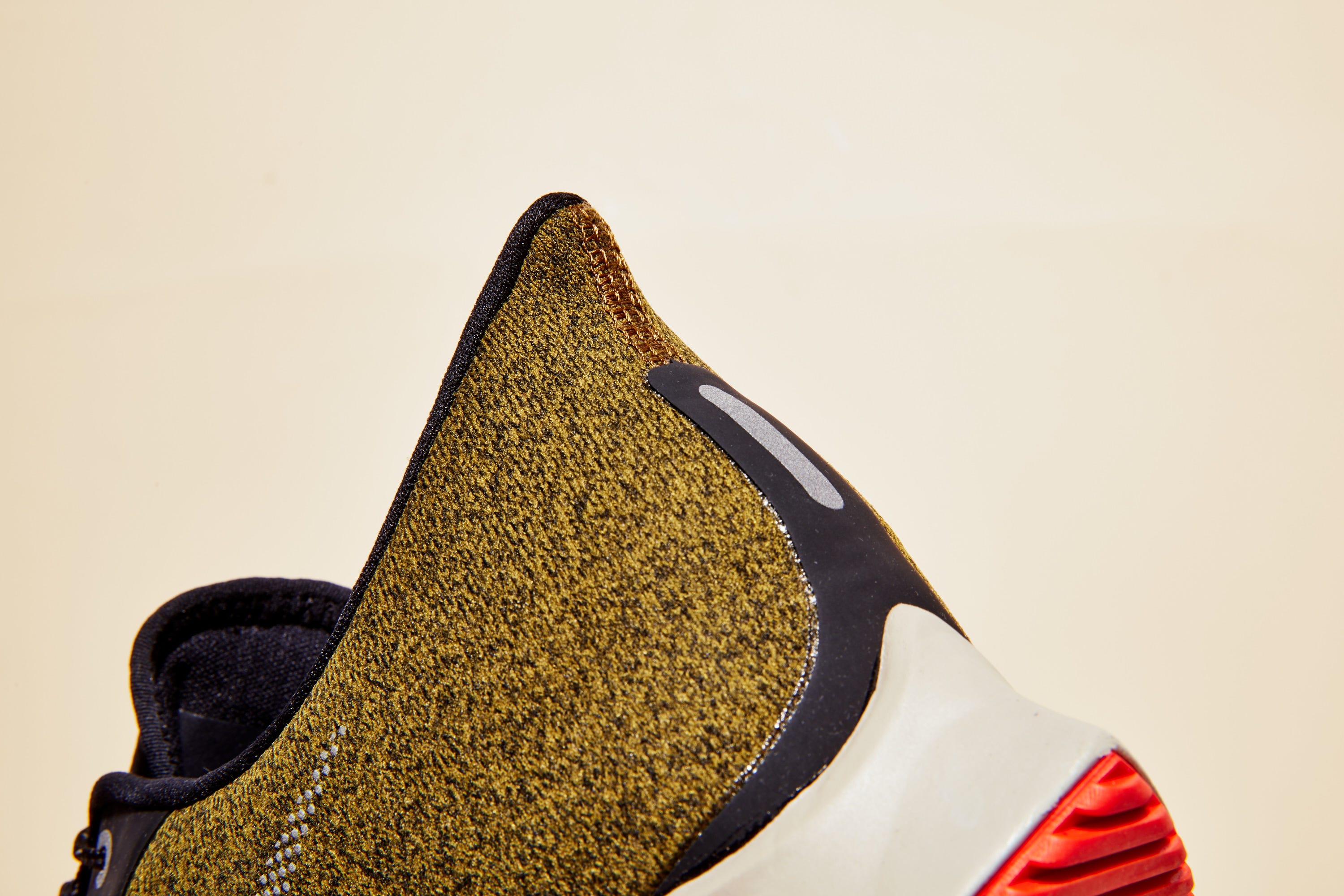 Nike Peg Shield