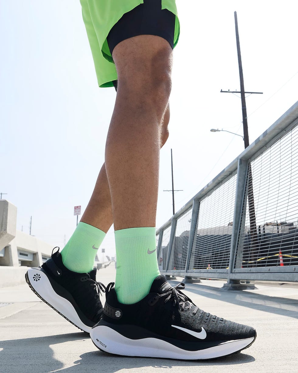 las zapatillas de running nike infinityrn 4 en color engro para hombre