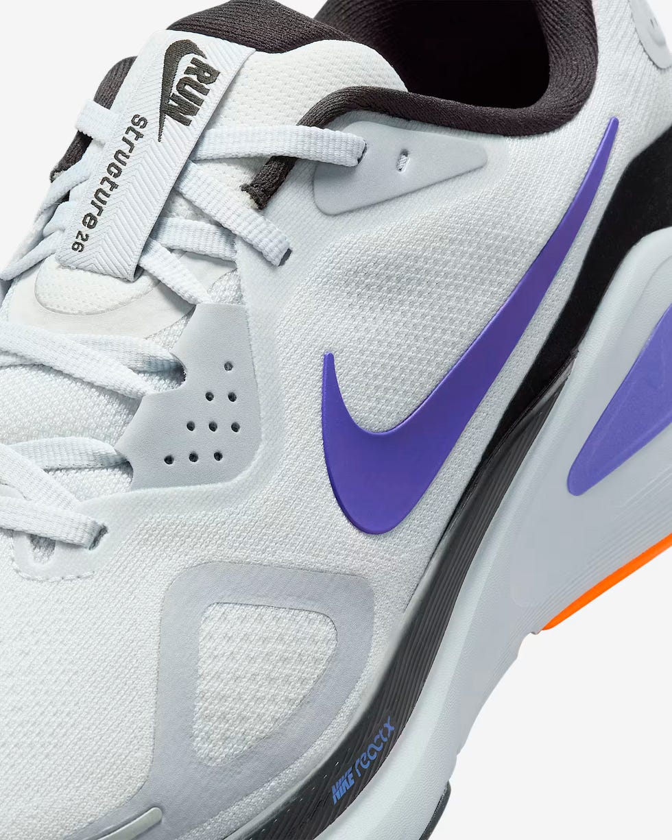 las nike structure 26