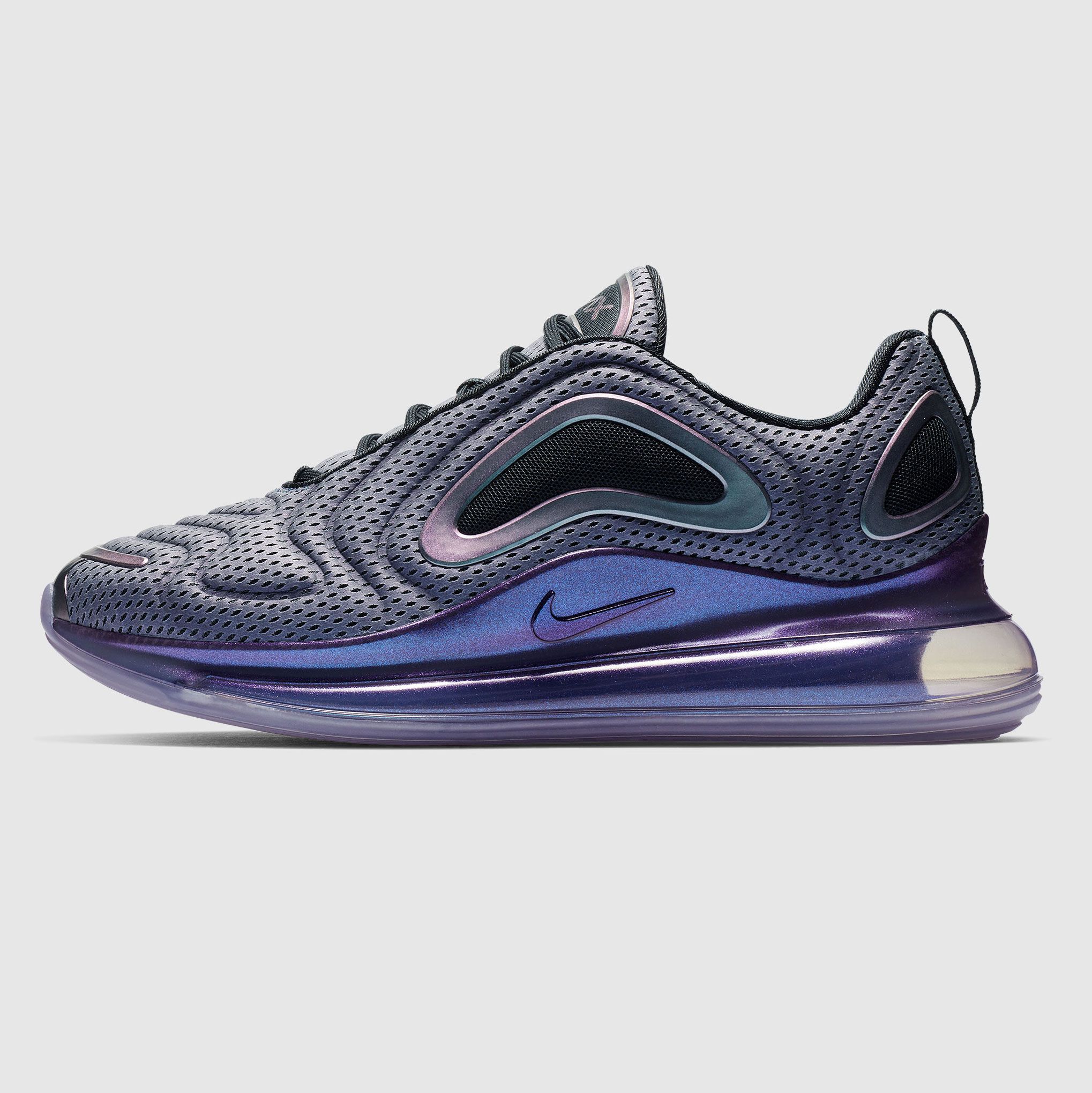 Nike Air Max 720 trainers in pink and blue