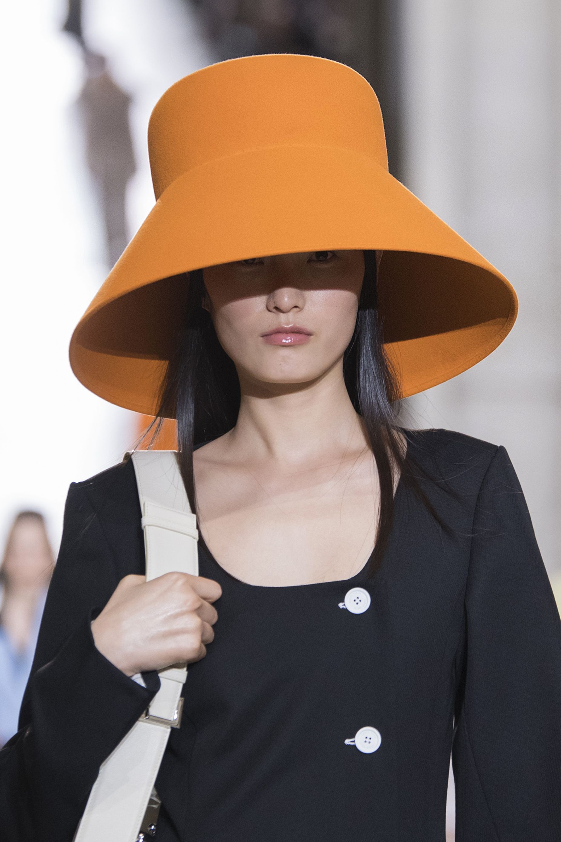 Cappelli donna inverno 2021: le ultime tendenze da non perdere
