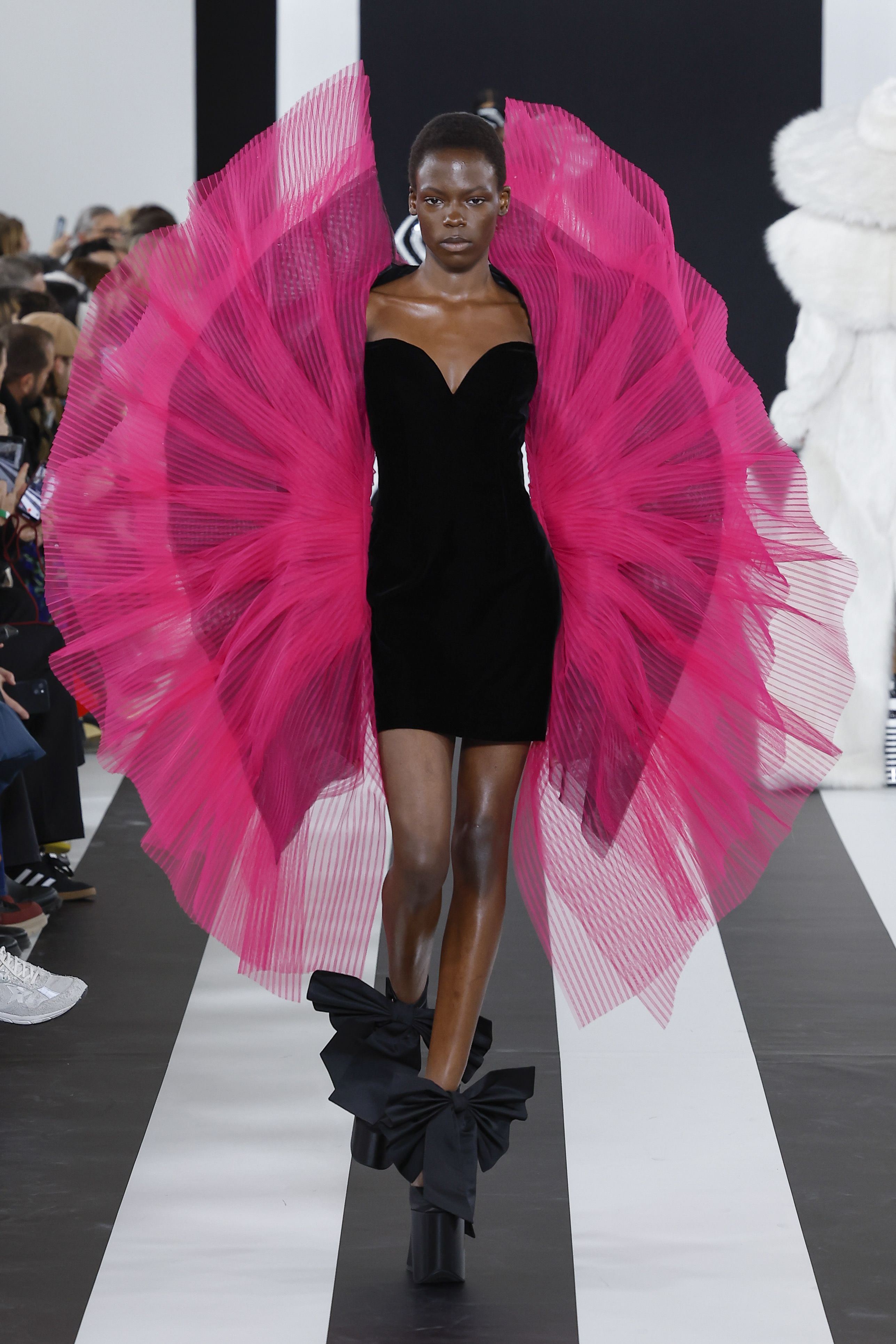 ニナ リッチ（NINA RICCI）2023秋冬コレクション | ファッション
