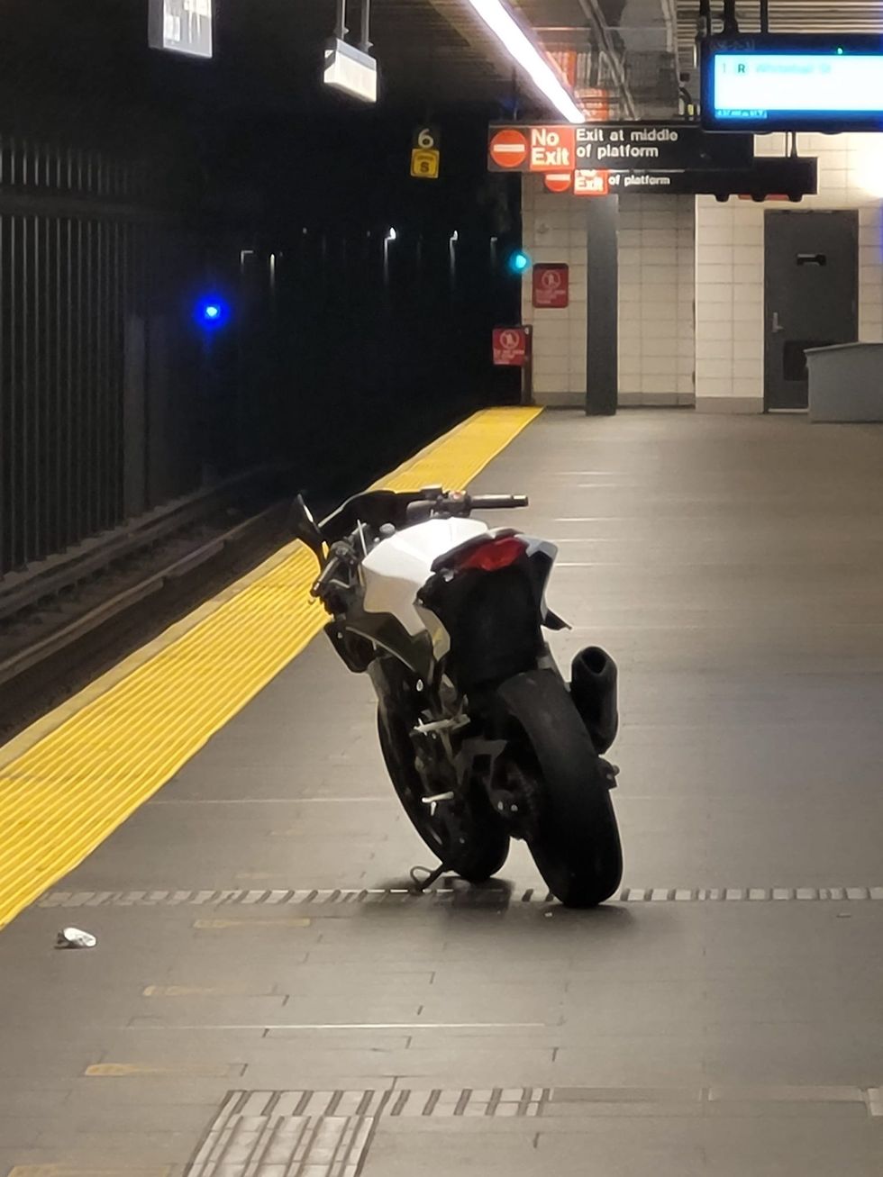 kawasaki ninja ditched in nyc subway
