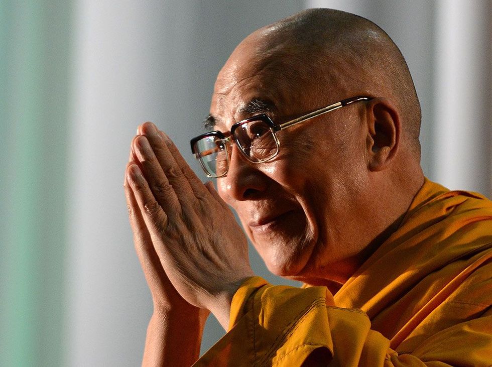 De namastgroet is een belangrijk element van het publieke optreden van de dalai lama