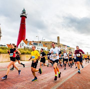 deelnemers halve marathon den haag