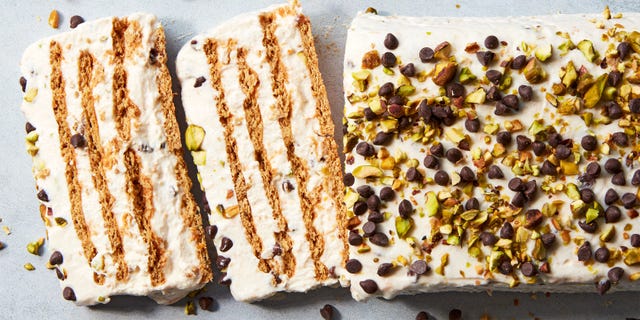 layered cannoli icebox cake
