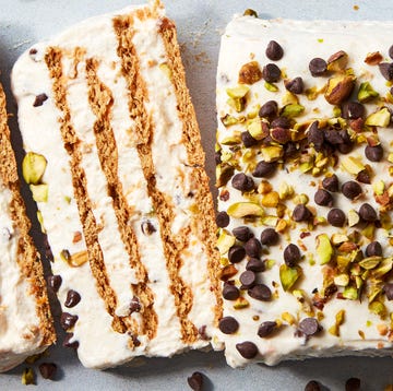 No-Bake Cannoli Icebox Cake layered cannoli icebox cake