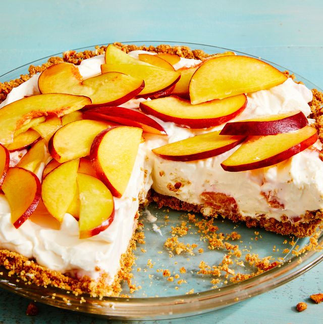 https://hips.hearstapps.com/hmg-prod/images/no-bake-peaches-and-cream-pie-2-1657731450.jpeg?crop=0.625xw:0.938xh;0.260xw,0.0385xh&resize=640:*