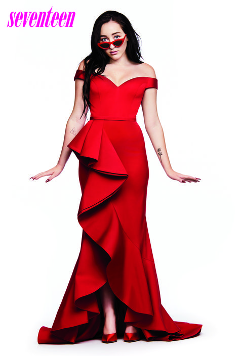 Fashion model, Clothing, Dress, Gown, Shoulder, Red, Formal wear, Fashion, Day dress, Joint, 