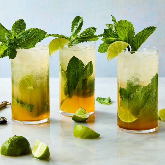 non alcoholic mojito with limes and mint