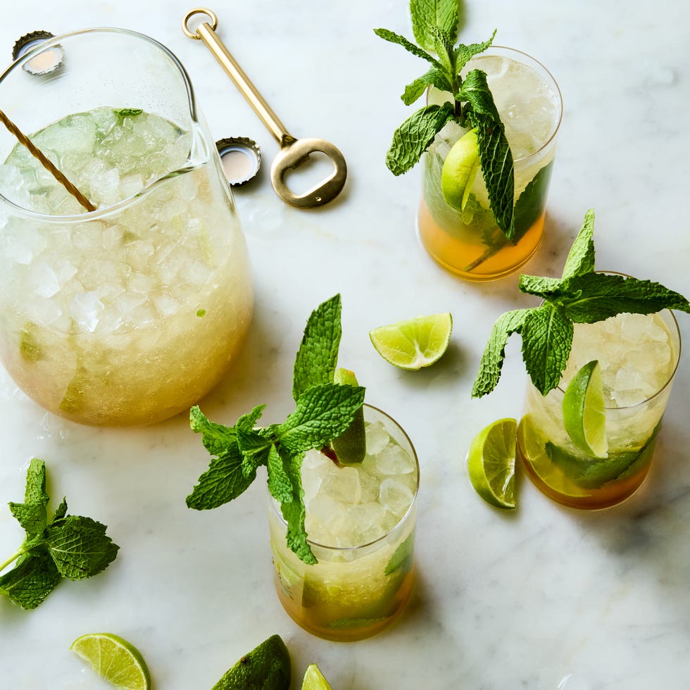 non alcoholic mojito with limes and mint