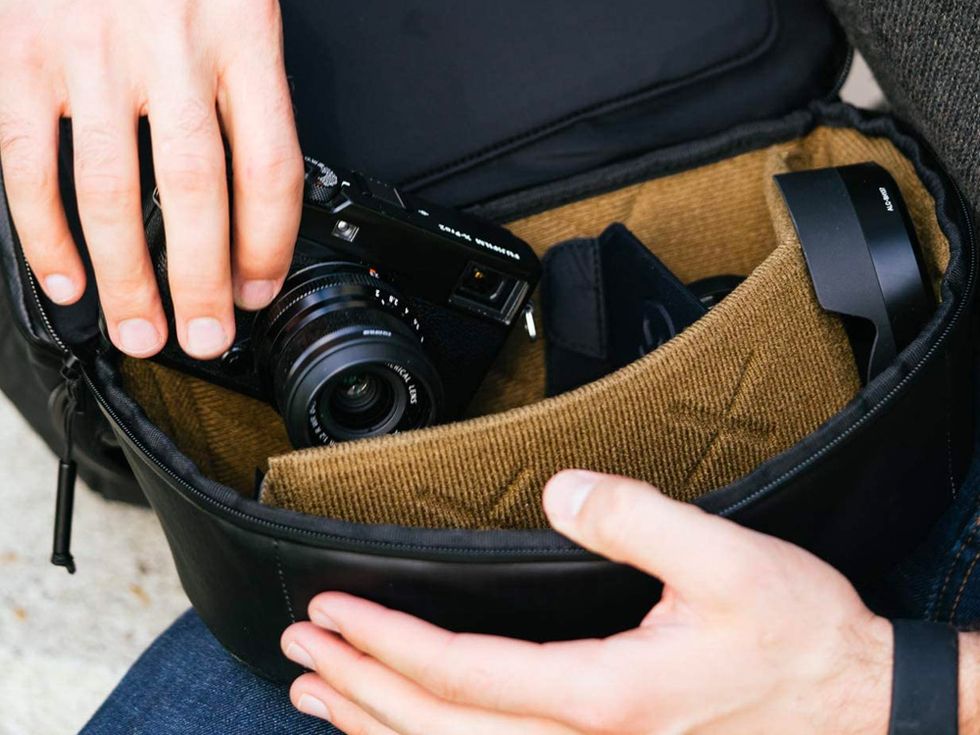 BAGSMART Camera Bag Padded Camera Shoulder Bag for Photographers,  Waterproof Camera Bags & Cases with Rain Cover for SLR DSLR, Lenses,  Accessories