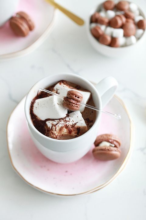 nonalcoholic christmas drinks like macaron hot chocolate