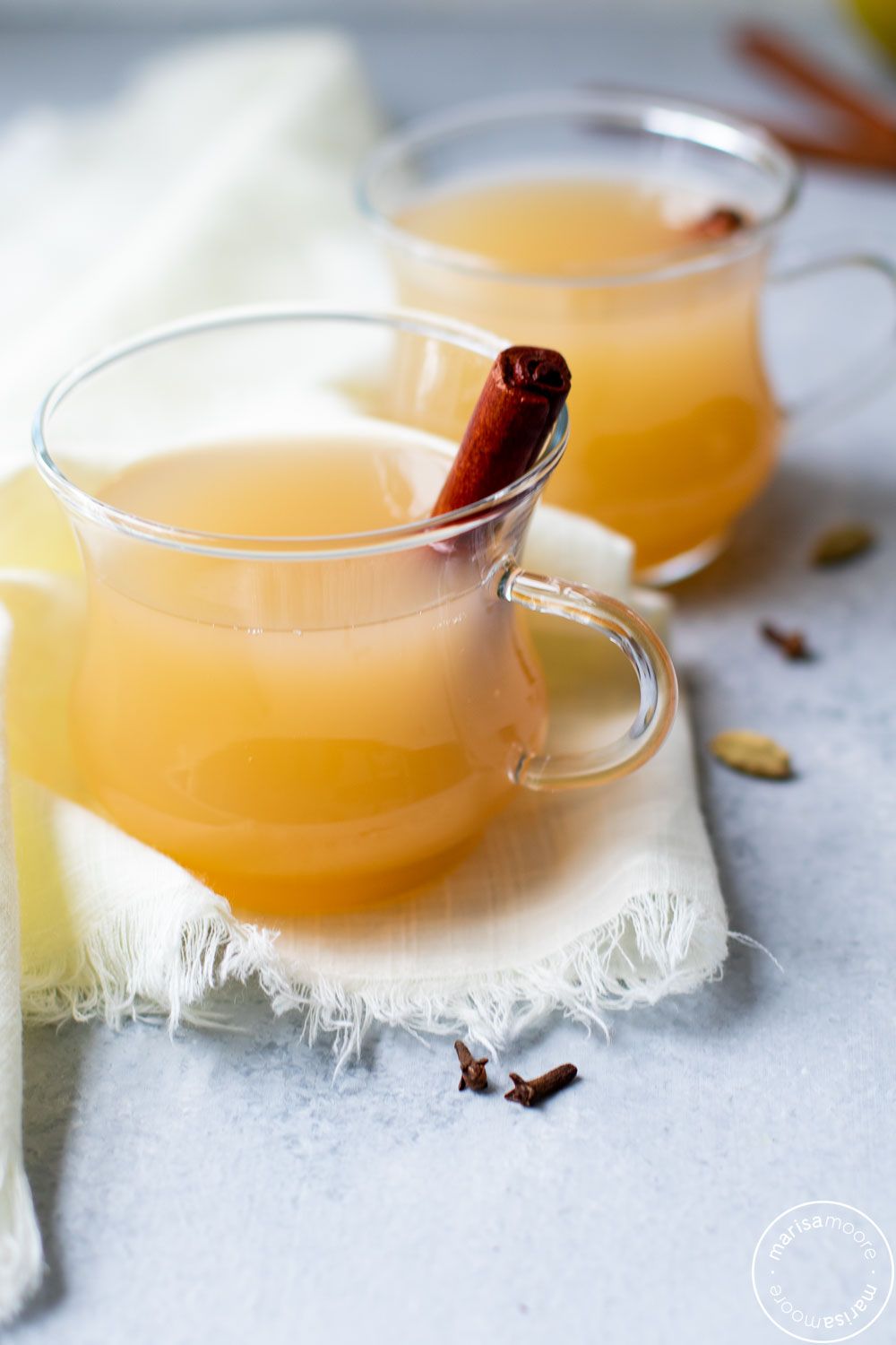 22 Best Non-Alcoholic Thanksgiving Drinks And Mocktails