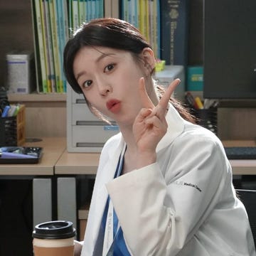 《機智住院醫生生活》結局!高允貞教會我們的溫柔哲學:笨拙的善良著,也有苦盡甘來的一天 《機智住院醫生生活》結局!高允貞教會我們的溫柔哲學:笨拙的善良著,也有苦盡甘來的一天