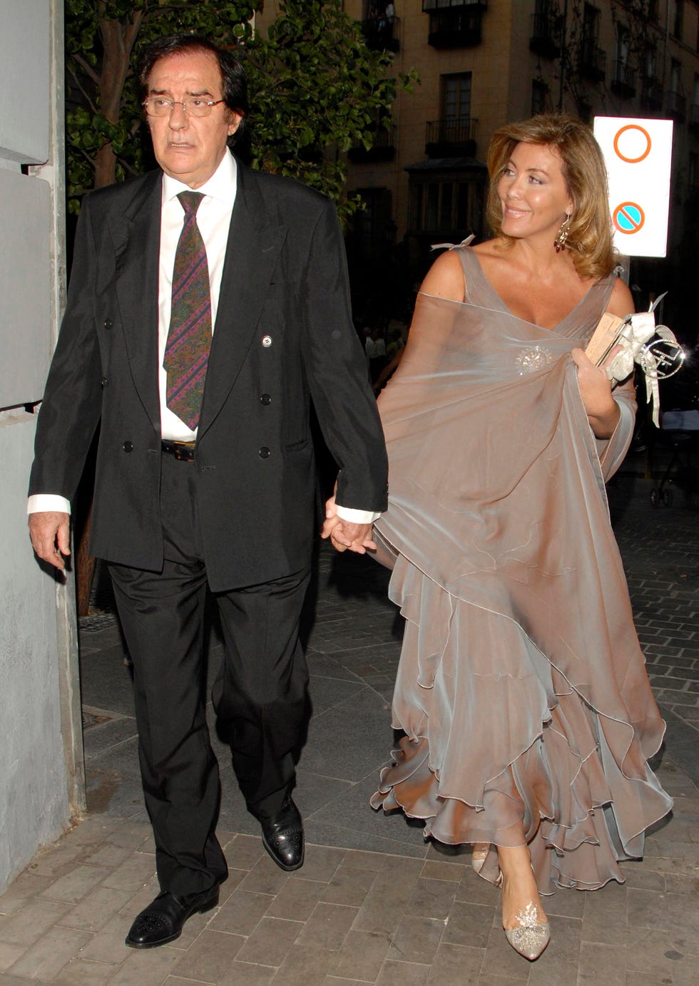 la vedette pasea por madrid de la mano del empresario que fue su marido