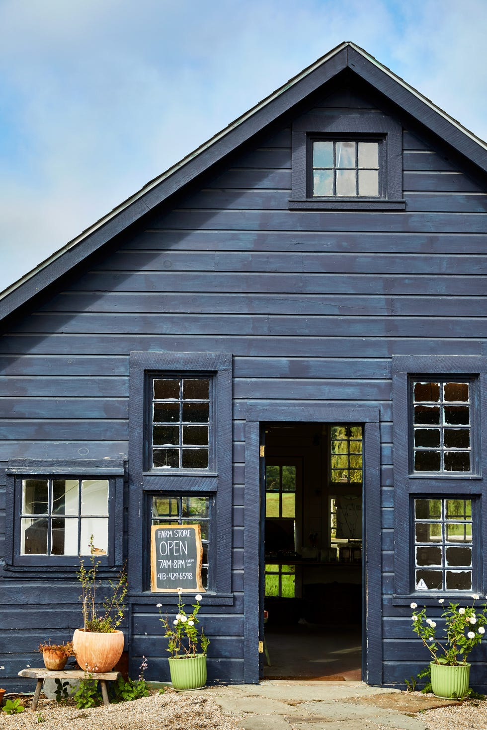 blue clapboard farmstore at north plain farms