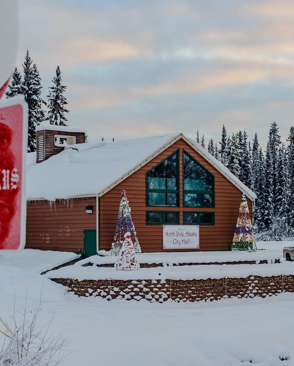 north pole alaska christmas towns