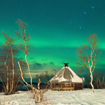 noorderlicht aurora borealis boven abisko in zweden