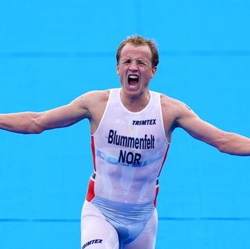 kristian blummenfelt gana el oro olimpico en triatlon