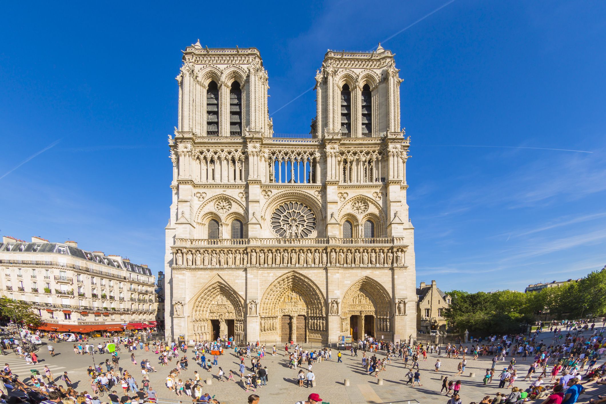 13 Renowned Paris Landmarks That Belong on Your Itinerary