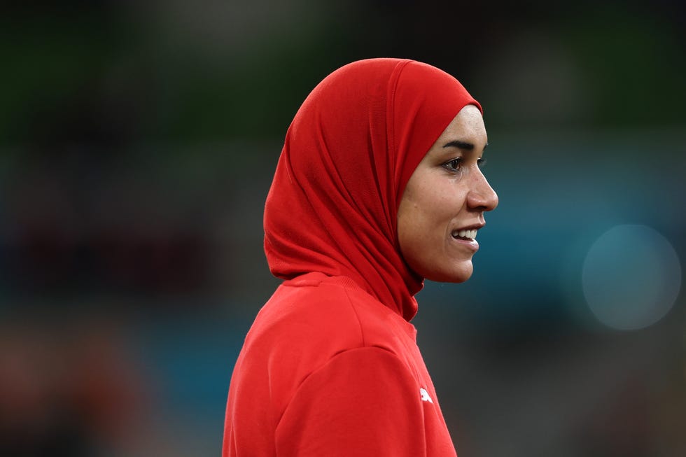 nouhaila benzina chi è la prima calciatrice con l'hijab ai mondiali