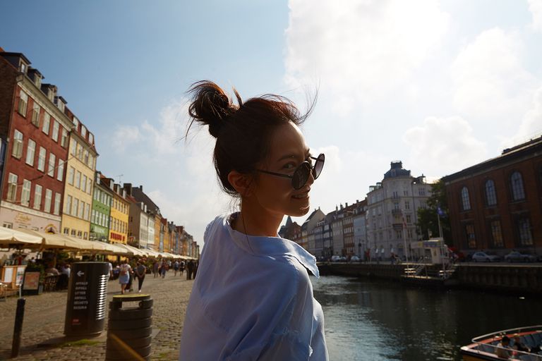 Hair, Waterway, Sky, Canal, Hairstyle, Travel, Tourism, Vacation, Tree, Glasses, 