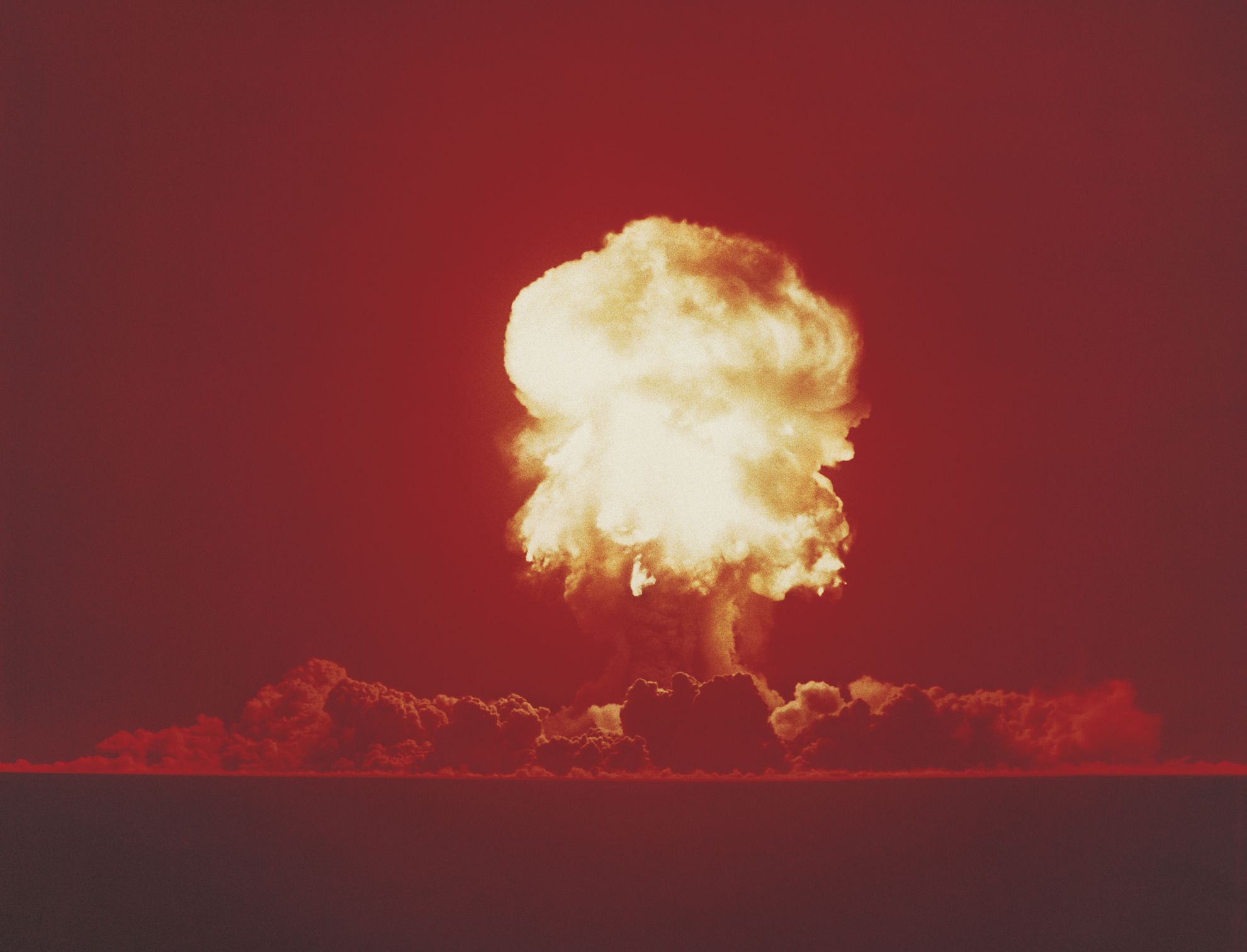 Ядерный взрыв в воздухе. Атмосферный ядерный взрыв. Воздушный ядерный взрыв. Воздушный взрыв ядерного оружия. Высотный взрыв.