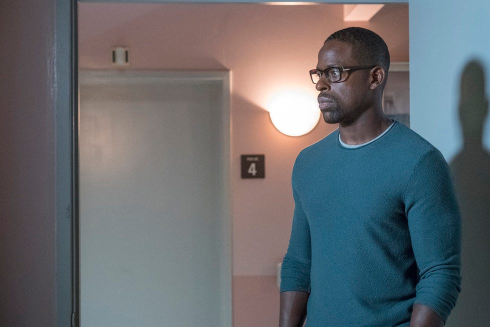 Hair, Shoulder, Facial hair, Eyewear, Standing, Chin, Room, Arm, Glasses, Muscle, 