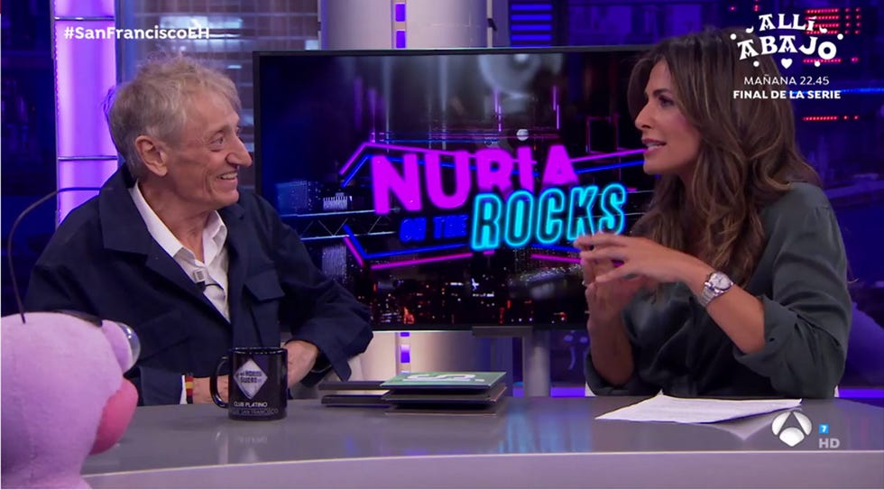 Nuria Roca cuenta el parto de su perra Pepita